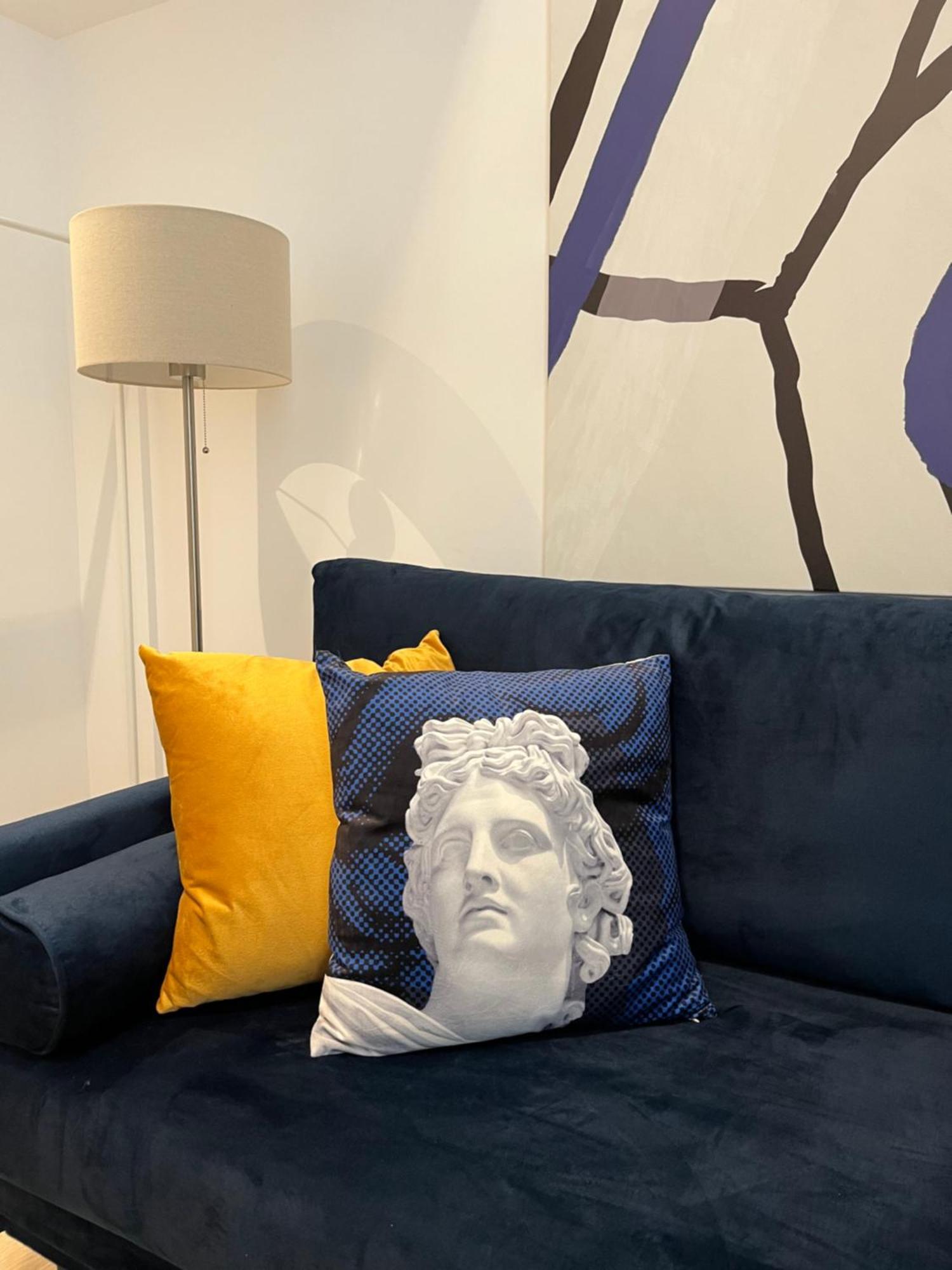 Mina Luxury 1